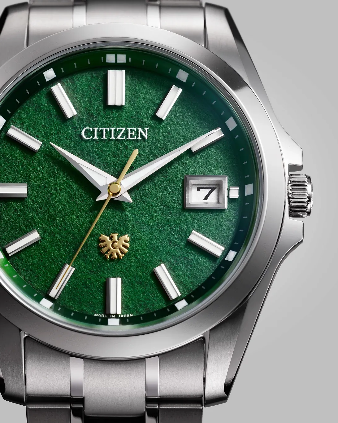 The CITIZEN Green Dial Super Titanium with Platinum DLC Coating